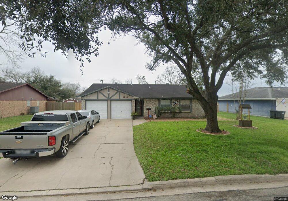 1719 Coffee St, Alvin, TX 77511 - photo 1