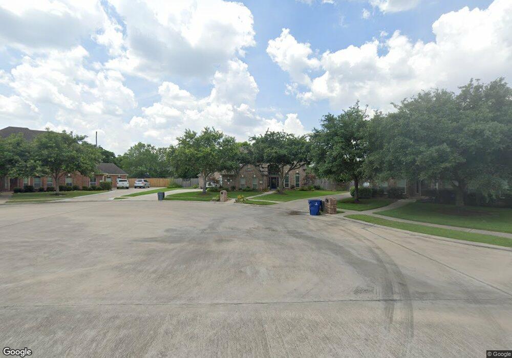 504 Falcon Lake Dr, Friendswood, TX 77546 - photo 1