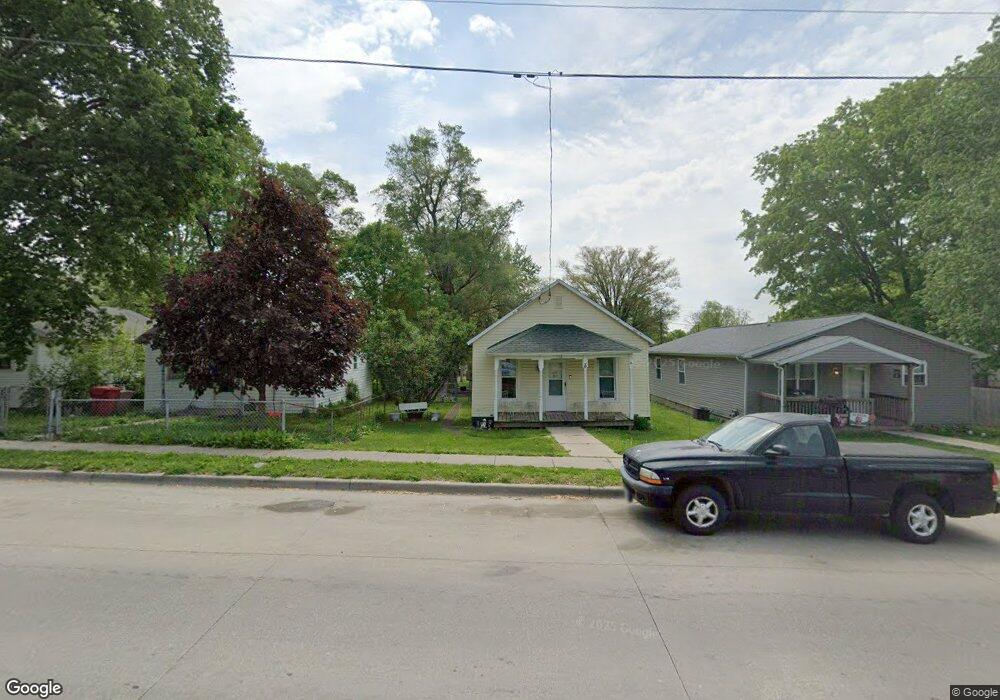 712 S Kickapoo St, Lincoln, IL 62656 - photo 1
