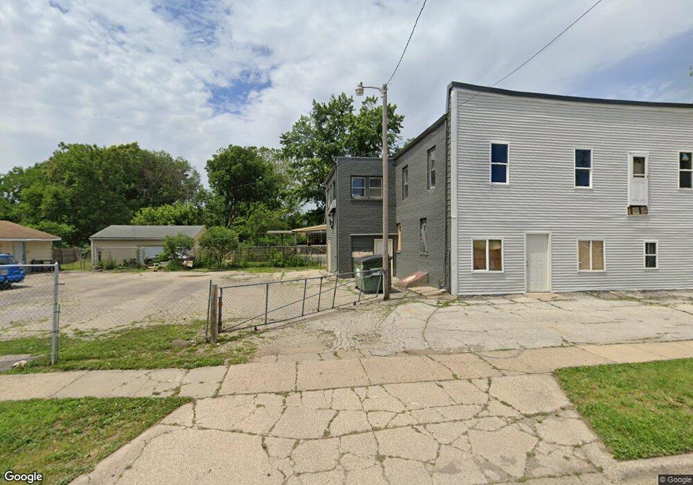 2453 E Grand Ave, Des Moines, IA 50317 - photo 1