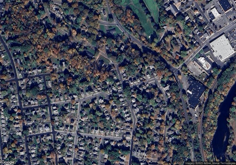 362 Hillside Ave unit 1, Naugatuck, CT 06770 - photo 1