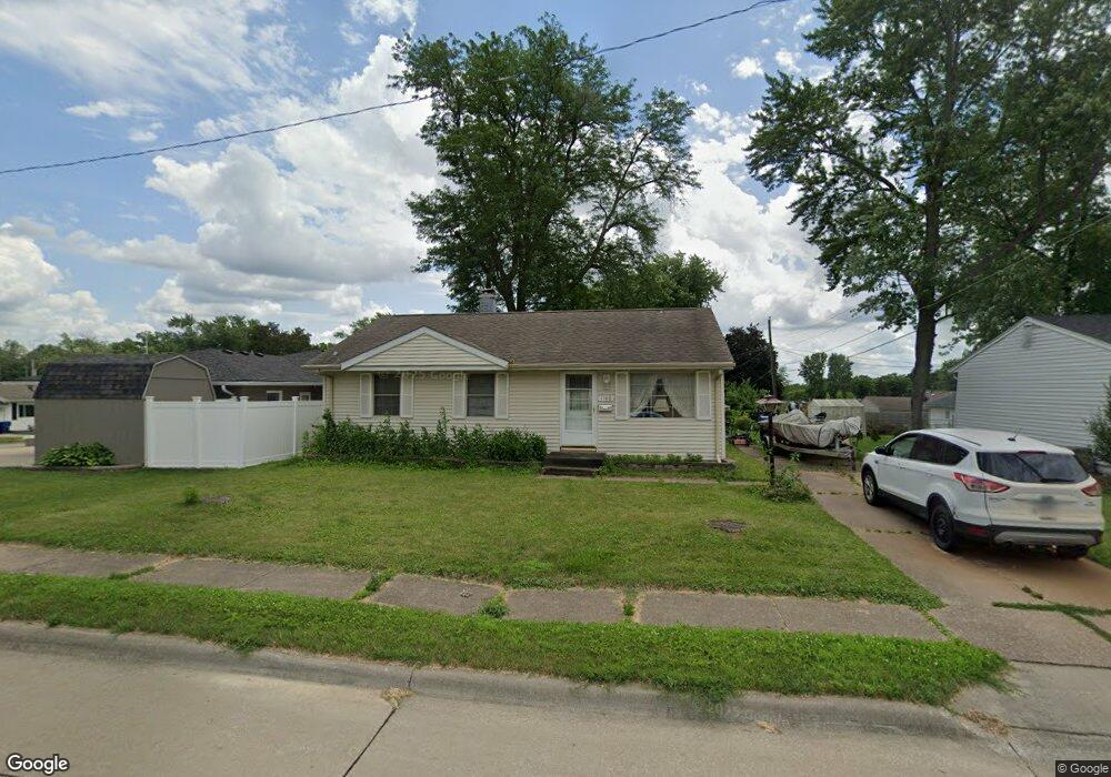 1140 N Linwood Ave, Davenport, IA 52804 - photo 1