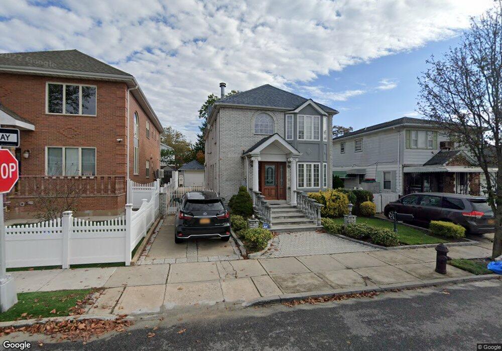 4811 186th St, Fresh Meadows, NY 11365 - photo 1