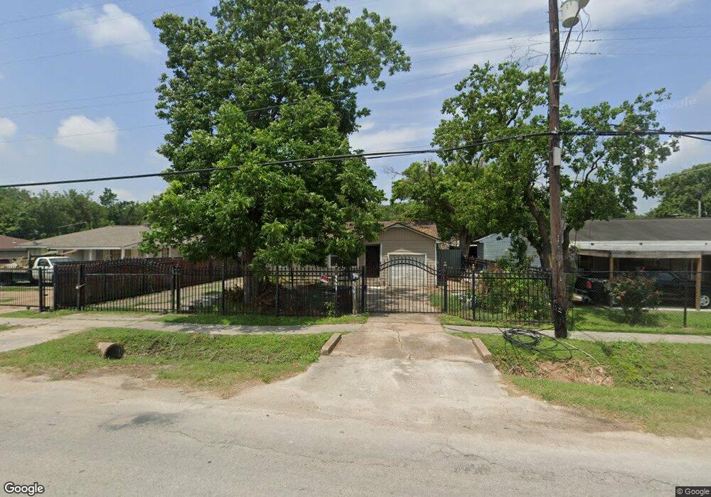 9661 Bauman Rd, Houston, TX 77076 - photo 1