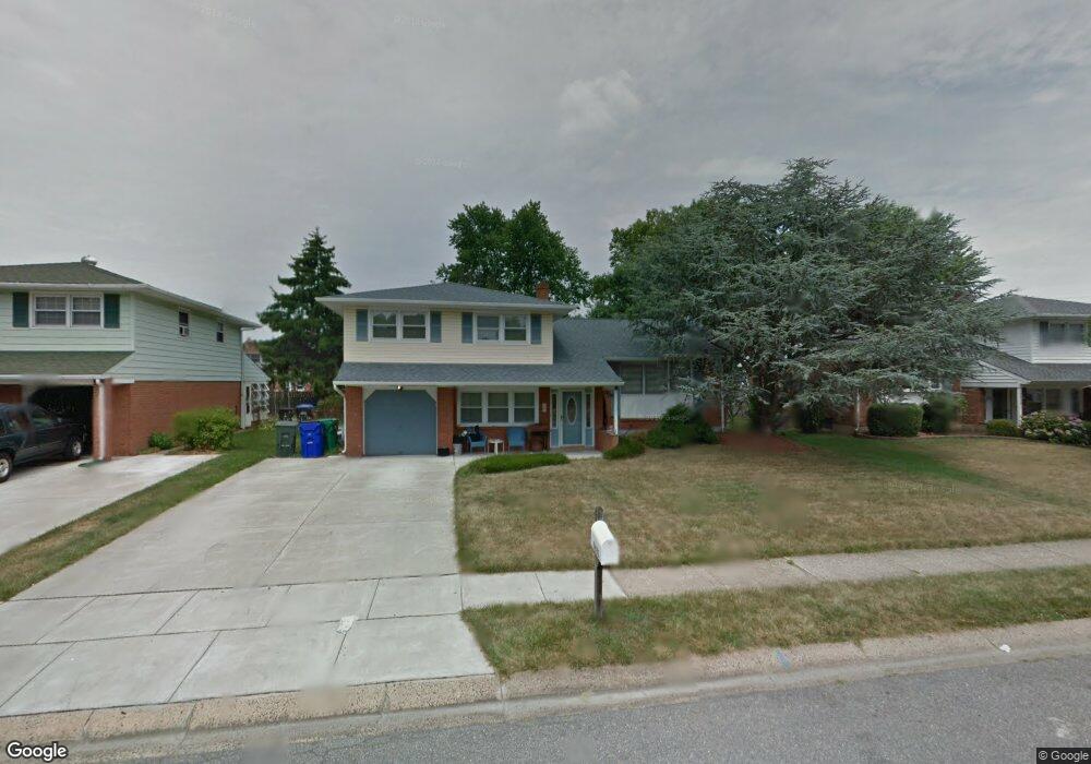 2625 Heritage Farm Dr, Wilmington, DE 19808 - photo 1