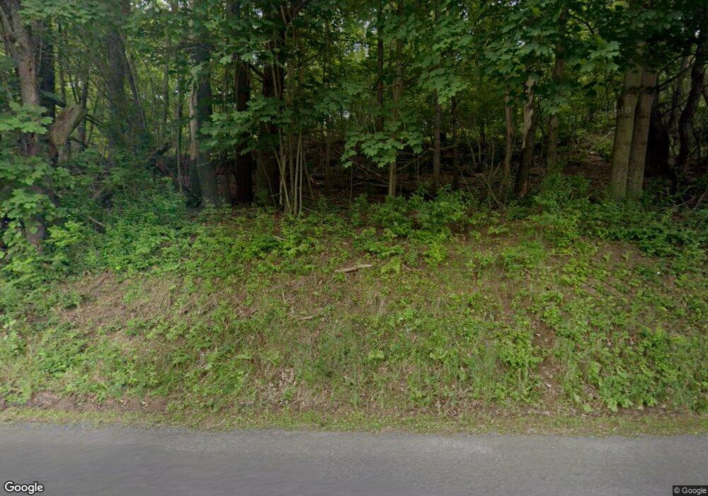 390 E Schmaltzdahl Rd, New Ringgold, PA 17960 - photo 1