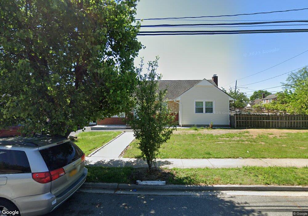 265 Lexington Ave, West Hempstead, NY 11552 - photo 1