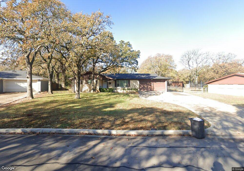 917 Lee Dr, Bedford, TX 76022 - photo 1