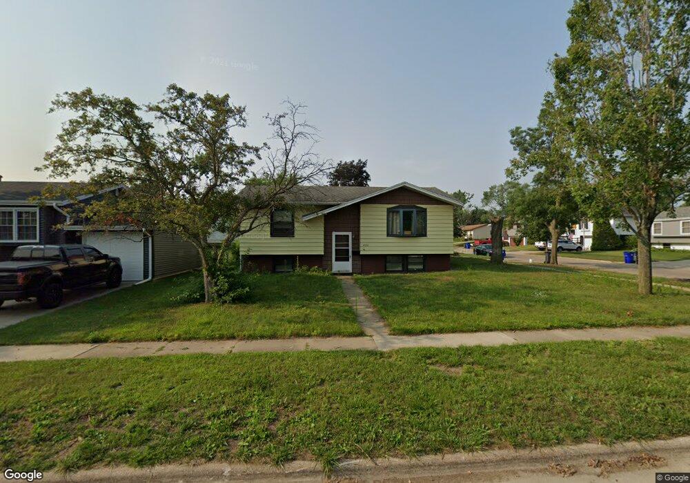 4500 Sugar Pine Dr NE, Cedar Rapids, IA 52402 - photo 1