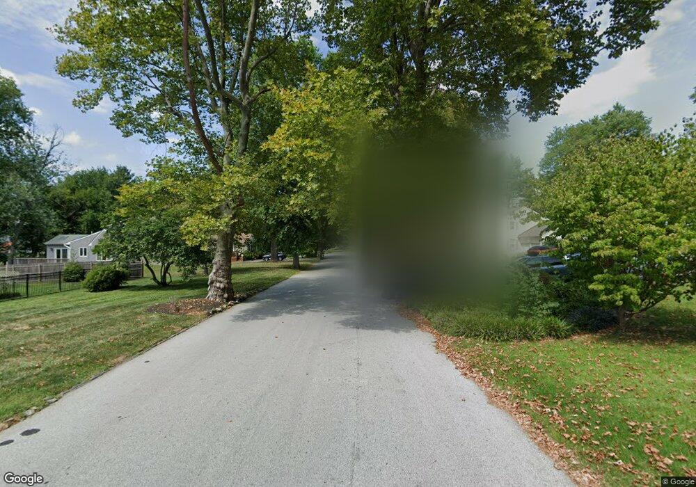 215 W Country Club Ln, Wallingford, PA 19086 - photo 1