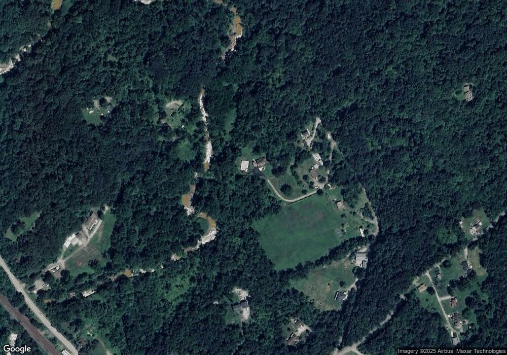 3620 Lighthouse Ln, Irwin, PA 15642 - photo 1