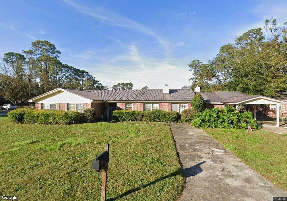 131 Mcdowell Ave, Brunswick, GA 31525 - photo 1