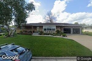 709 6th Ave SW, Cascade, IA 52033