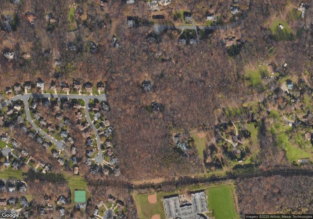 5250 George Mckay Ct, Fairfax, VA 22030 - photo 1