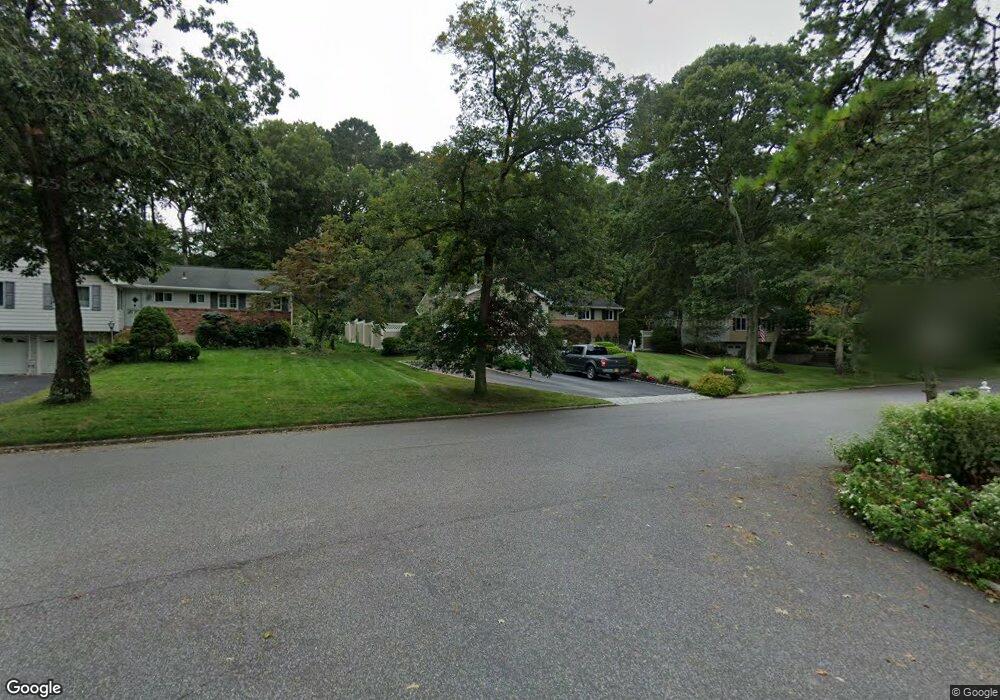 10 Glenwood Dr, Hauppauge, NY 11788 - photo 1