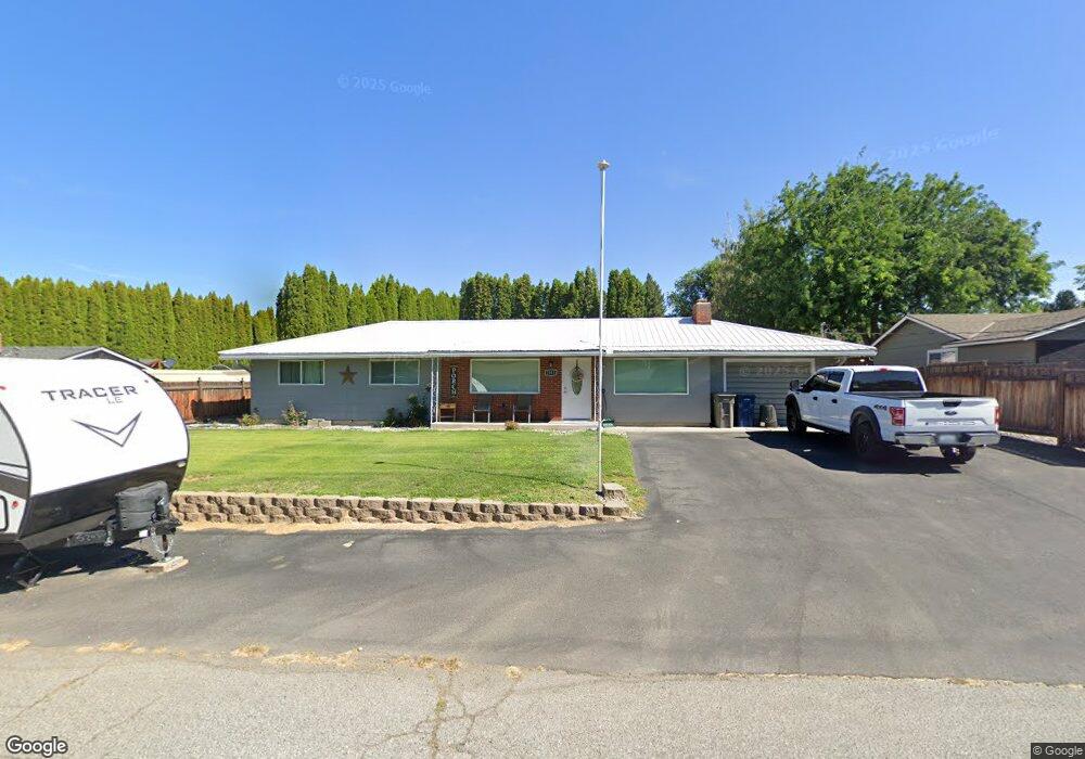 1115 2nd St SE, East Wenatchee, WA 98802 - photo 1