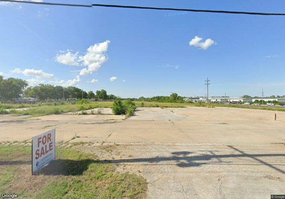 416 SW 57th St, Topeka, KS 66609 - photo 1