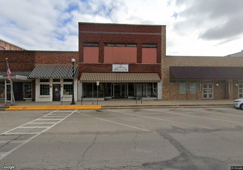 616 Broadway St, Lincoln, IL 62656 - photo 1