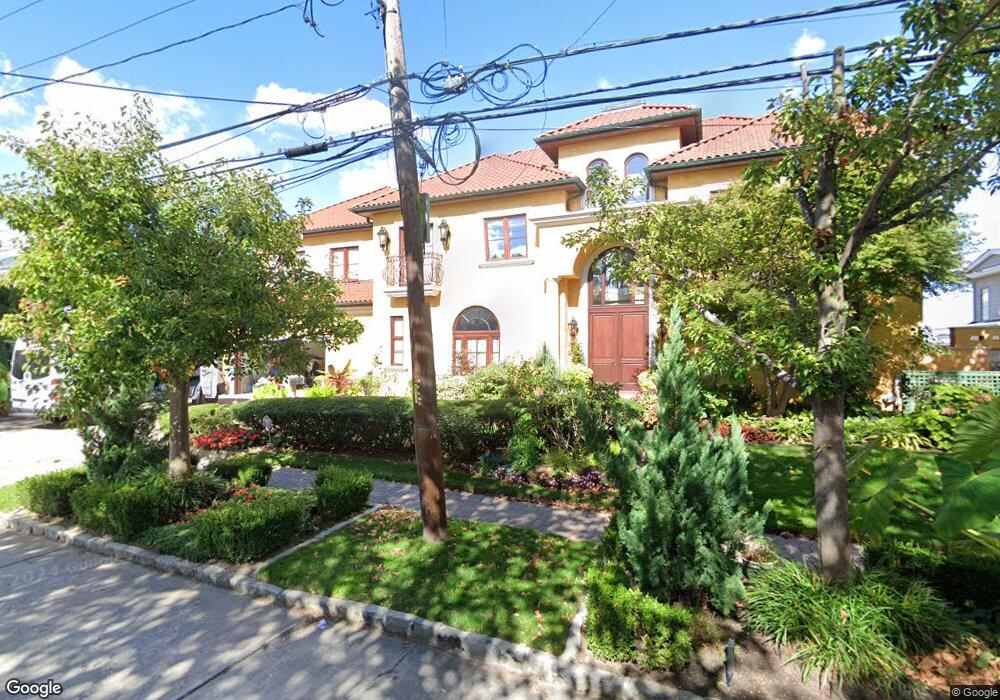 1570 Bay Blvd, Atlantic Beach, NY 11509 - photo 1