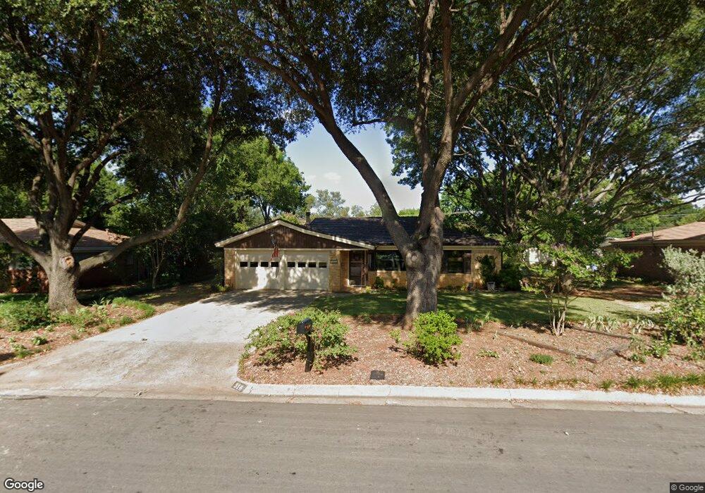 316 Arcadia St, Hurst, TX 76053 - photo 1