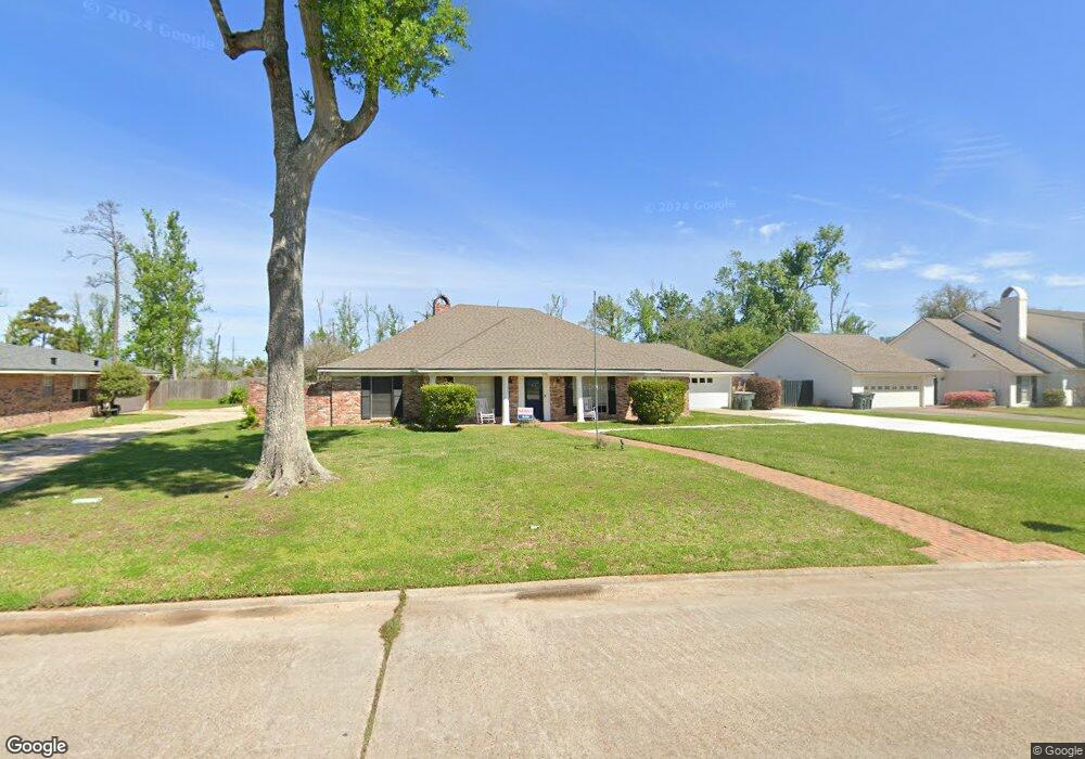 1208 Dumbarton Dr, Lake Charles, LA 70605 - photo 1