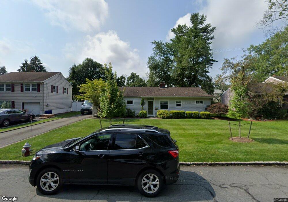 9 Hawthorne Dr, Livingston, NJ 07039 - photo 1