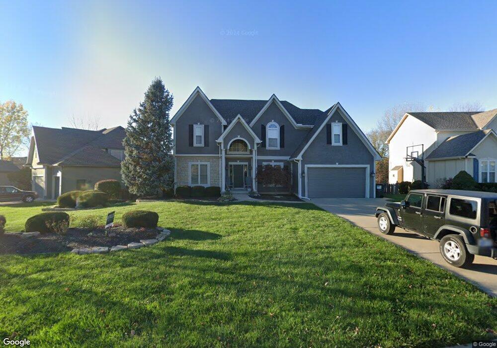 710 Canyon View Dr, Lansing, KS 66043 - photo 1