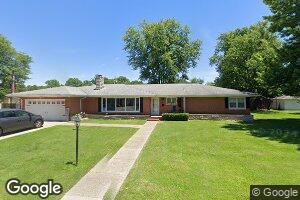 2 Scott Ln, Fairfield, IL 62837