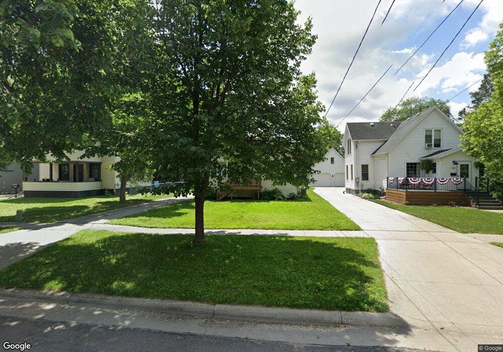 1432 8th Ave S, Fargo, ND 58103 - photo 1