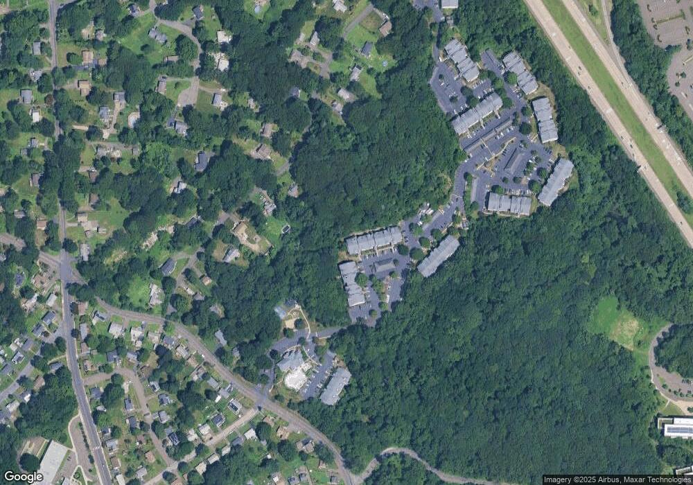 100 Avalon Gates unit ASH, Trumbull, CT 06611 - photo 1