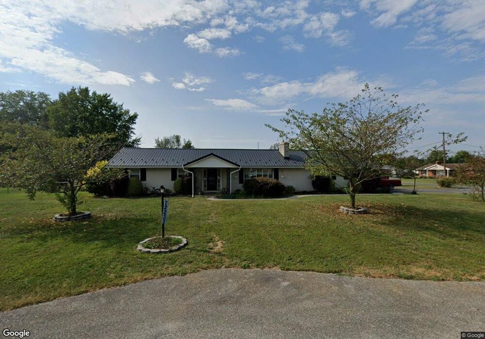 12237 Malissa Dr, Greencastle, PA 17225 - photo 1