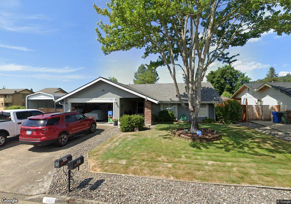 201 Casa Deloma St, Sutherlin, OR 97479 - photo 1