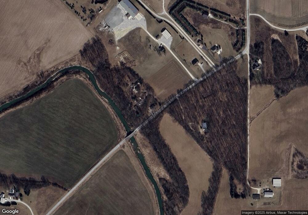 8426 N Mayne Rd, Roanoke, IN 46783 - photo 1