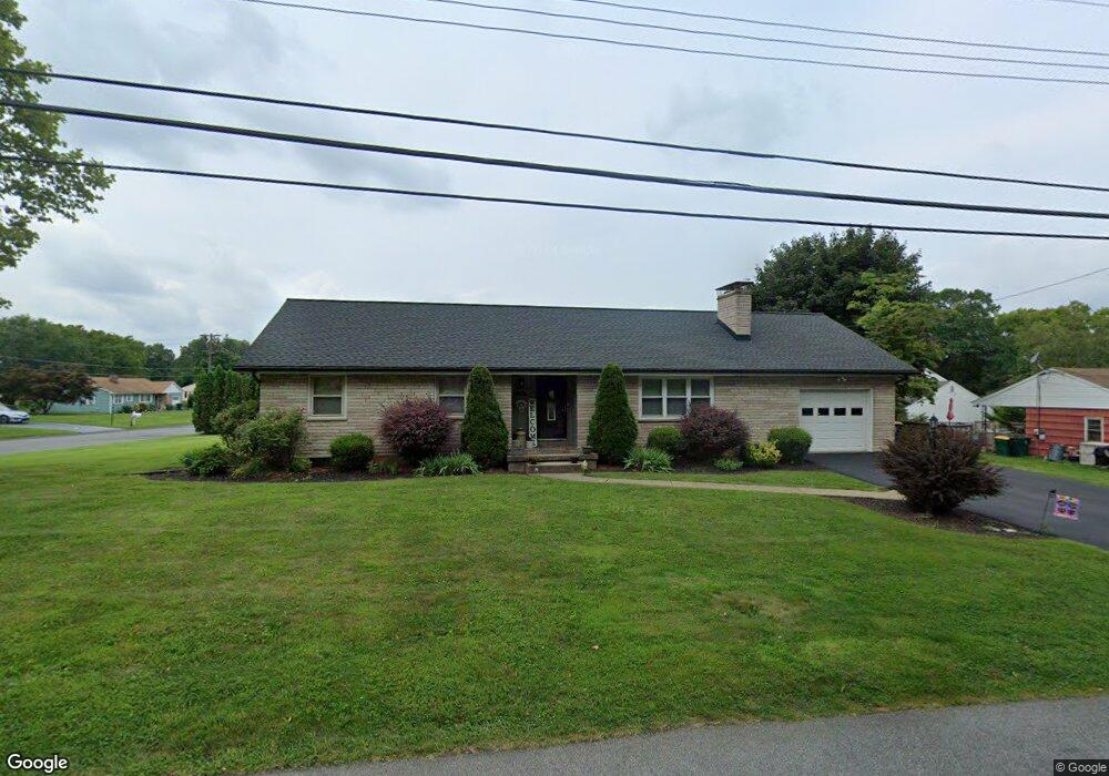 117 Kendon Dr, Easton, PA 18045 - photo 1