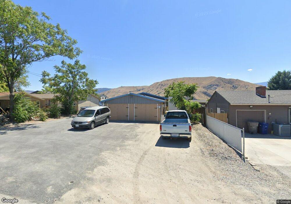 296 2nd St SE, East Wenatchee, WA 98802 - photo 1