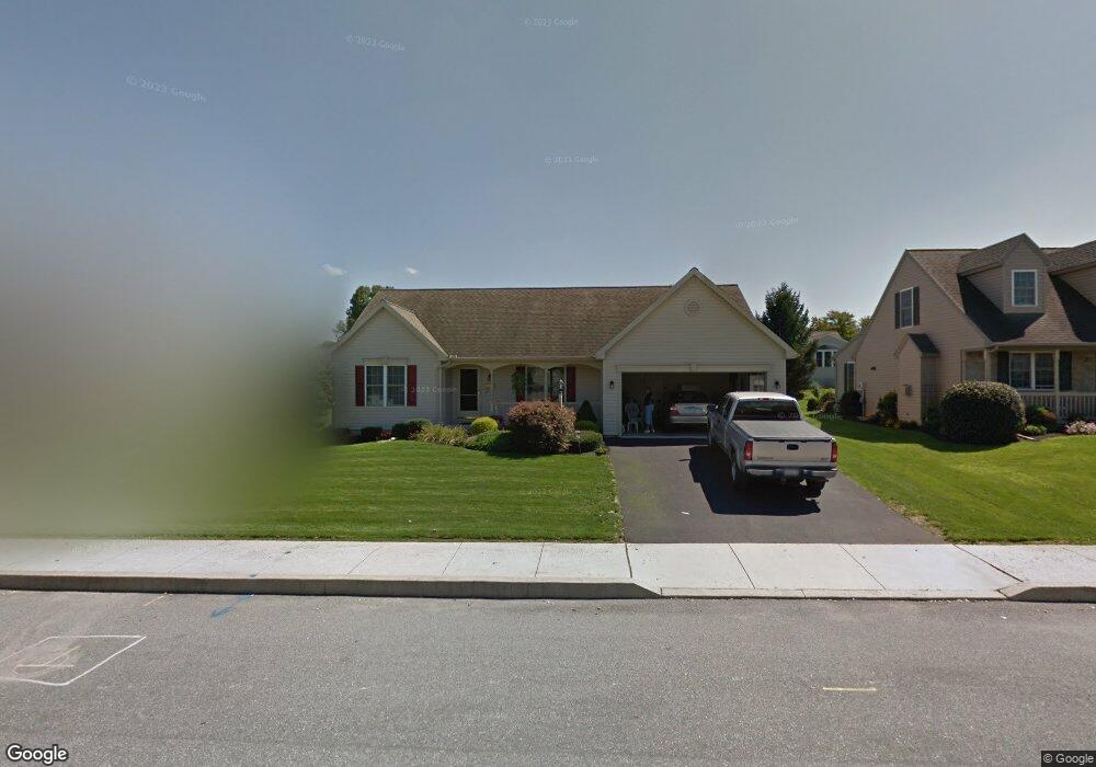 576 W Conestoga St, New Holland, PA 17557 - photo 1