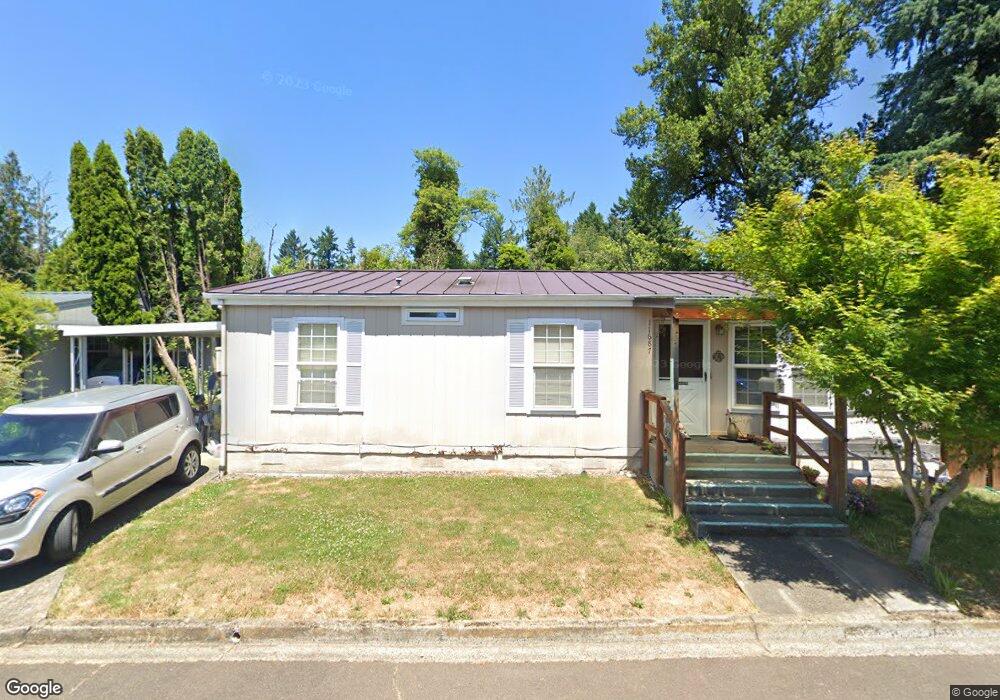 11687 Falcon Ct NE, Aurora, OR 97002 - photo 1