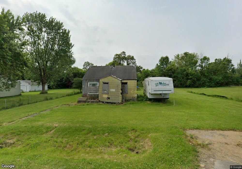 1074 E Princeton Ave, Flint, MI 48505 - photo 1