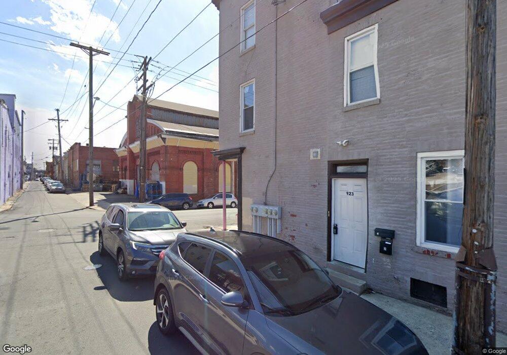 923 Buttonwood St, Reading, PA 19604 - photo 1