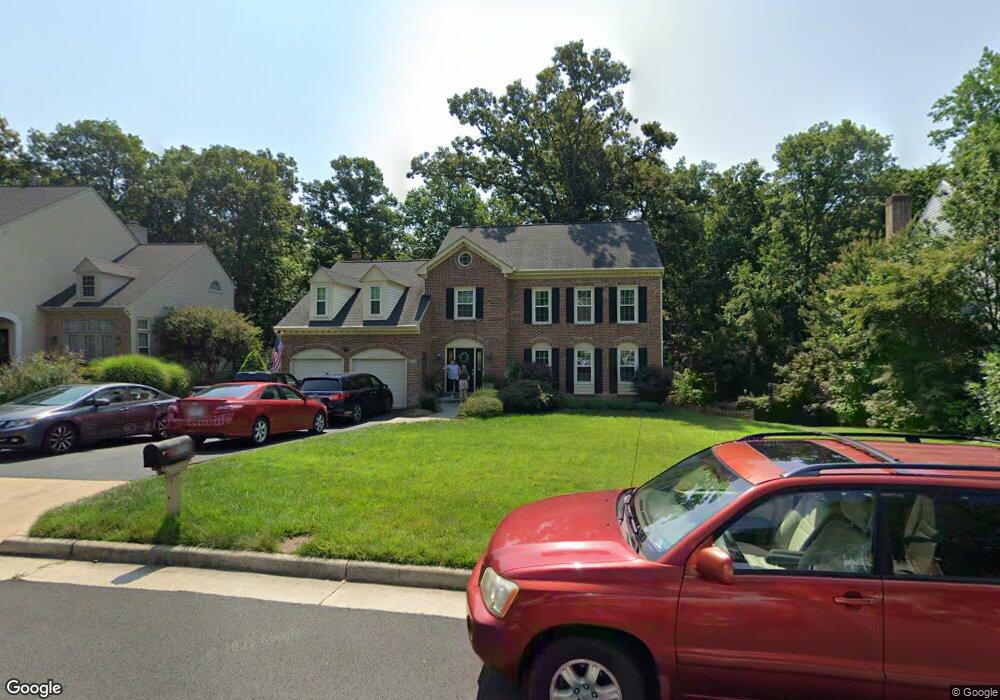 8929 Cross Chase Cir, Lorton, VA 22079 - photo 1