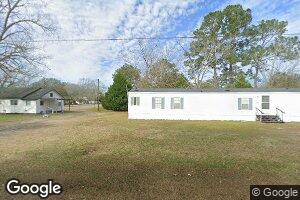 214 SW Live Oak St SW, Collins, GA 30421