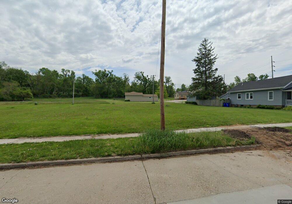 81 22nd Ave SW, Cedar Rapids, IA 52404 - photo 1