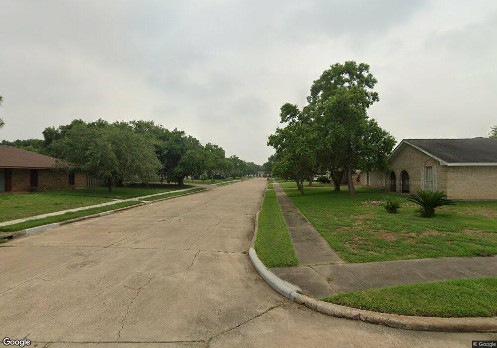 1107 Riverview Dr, Freeport, TX 77541 - photo 1