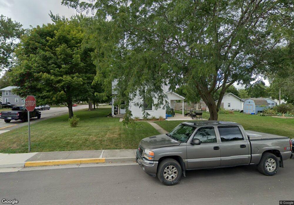 566 Hendricks St, Berne, IN 46711 - photo 1