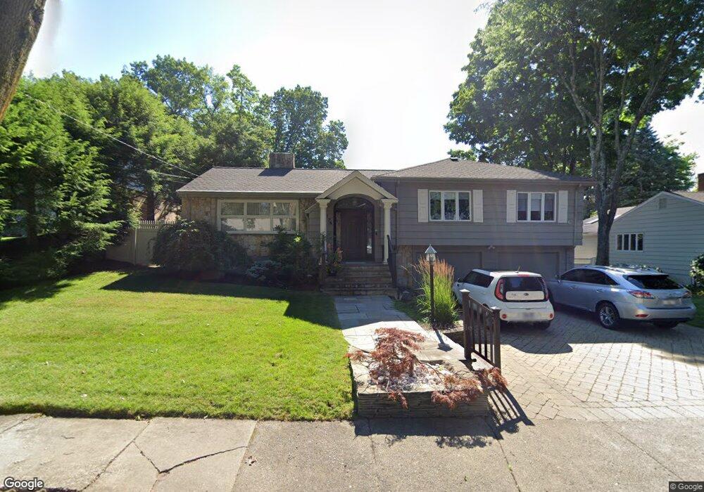 176 Paulson Rd, Waban, MA 02468 - photo 1