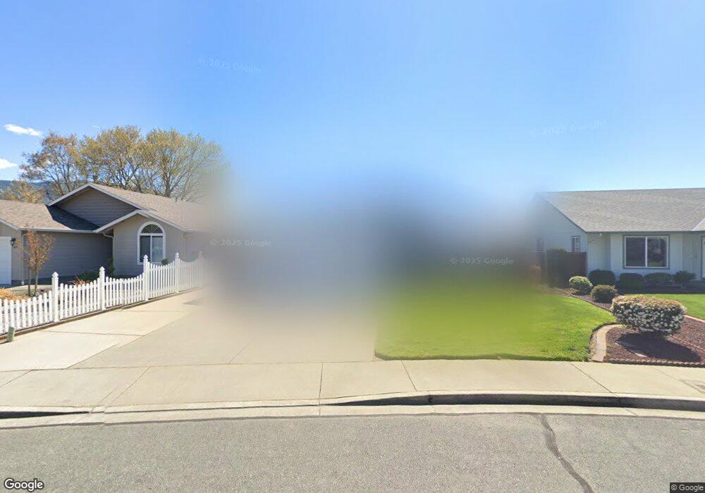 841 Golden Park Dr, Grants Pass, OR 97527 - photo 1