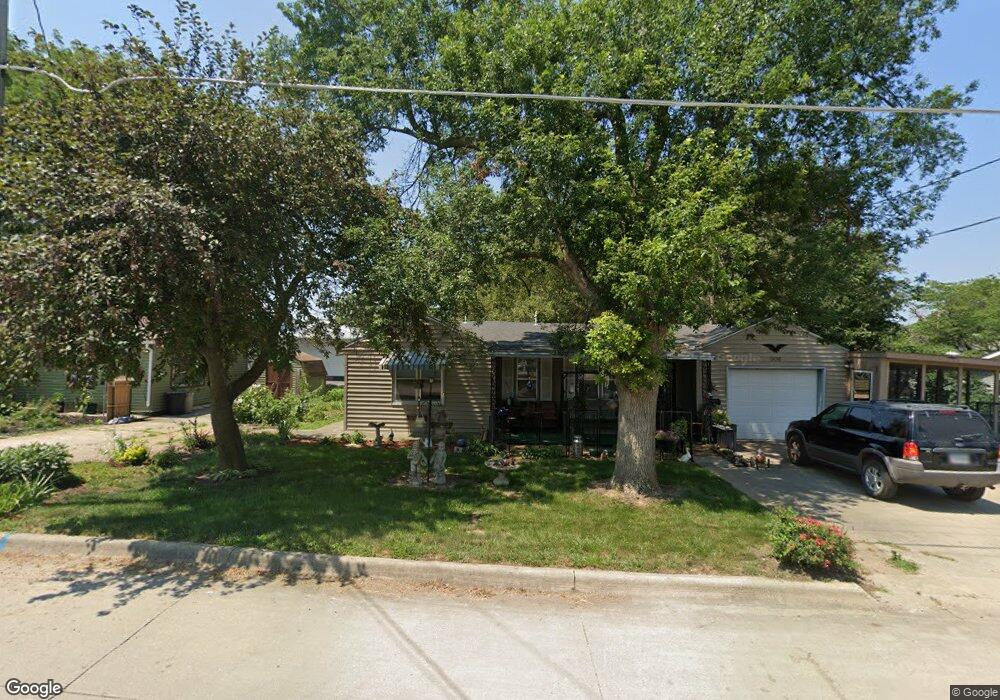 906 Walnut St, Shenandoah, IA 51601 - photo 1