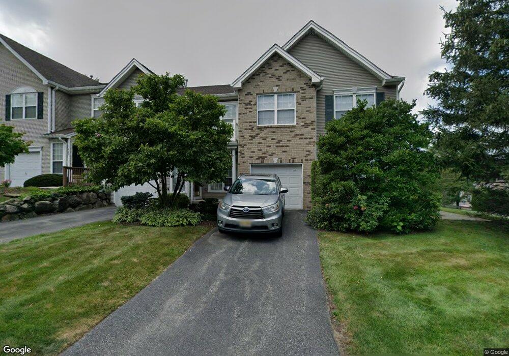 543 Adirondack Ct, Mahwah, NJ 07430 - photo 1