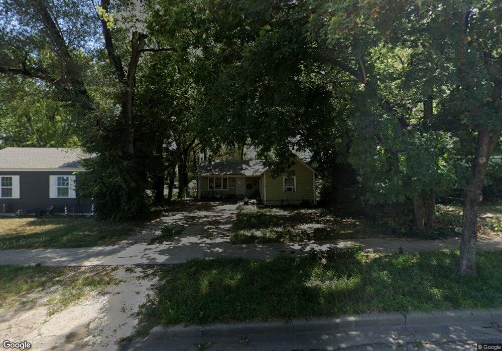 1327 Colorado St, Manhattan, KS 66502 - photo 1