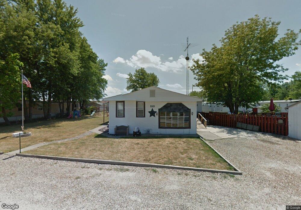 213 N Marnico Ln, Jacksonville, IL 62650 - photo 1